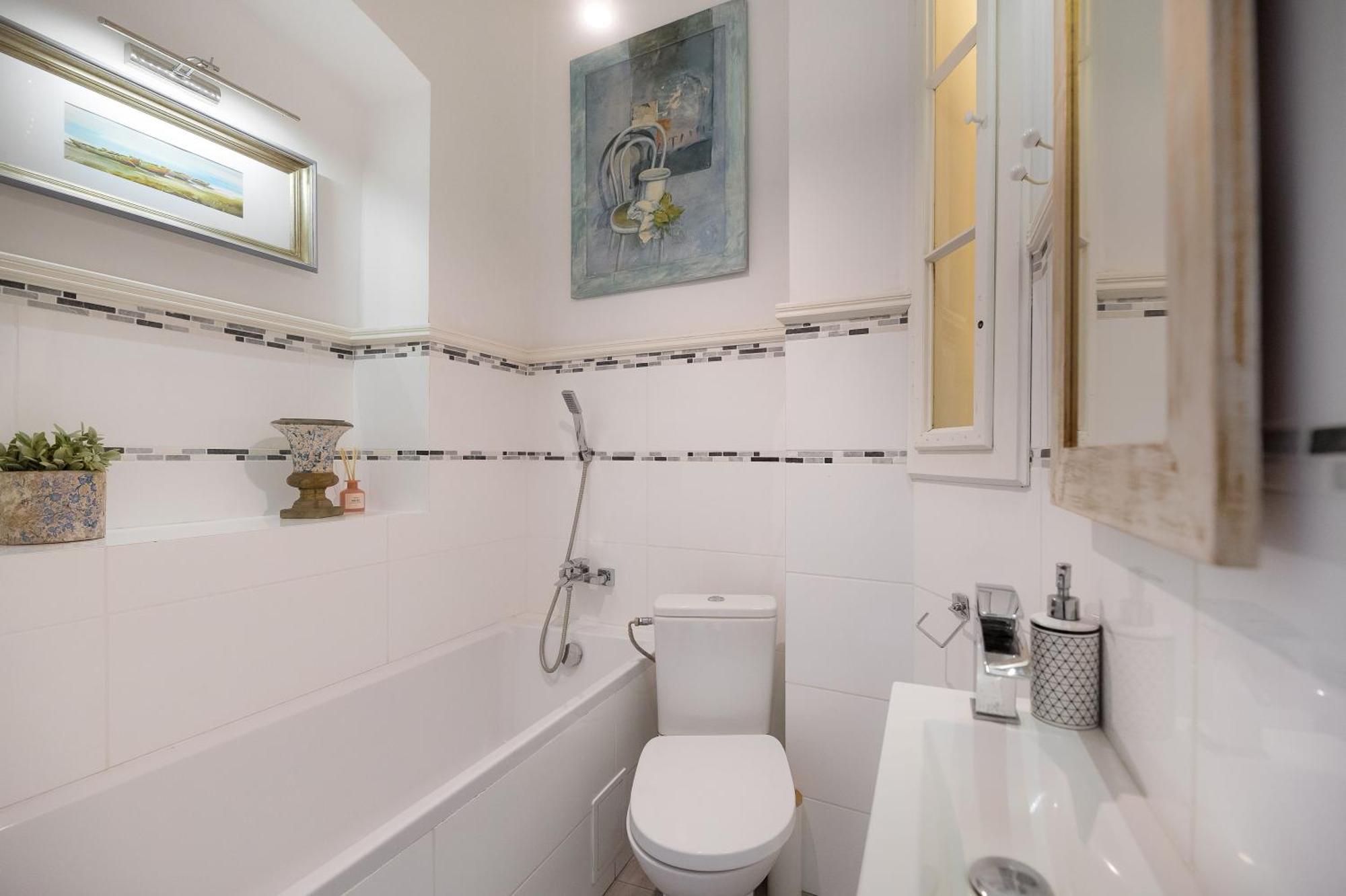 White Provance Apartment Torun Bagian luar foto
